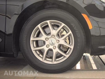 2024 Chrysler Pacifica Touring L 121.6" WB - miniatura 10