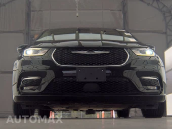 2024 Chrysler Pacifica Touring L 121.6" WB - miniatura 3