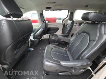 2024 Chrysler Pacifica Touring L 121.6" WB - miniatura 13