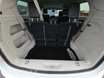 2024 Chrysler Pacifica Touring L 121.6" WB - miniatura 17