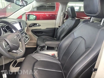2024 Chrysler Pacifica Touring L 121.6" WB - miniatura 13