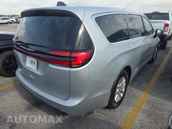 2024 Chrysler Pacifica Touring L 121.6" WB - miniatura 4