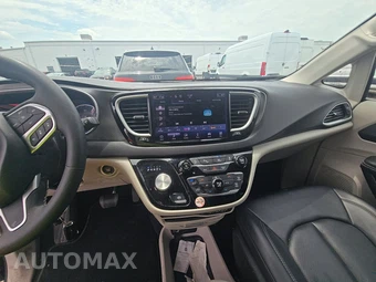 2024 Chrysler Pacifica Touring L 121.6" WB - miniatura 11