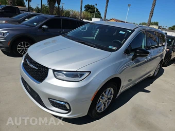 2024 Chrysler Pacifica Touring L 121.6" WB