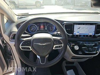 2024 Chrysler Pacifica Touring L 121.6" WB - miniatura 10