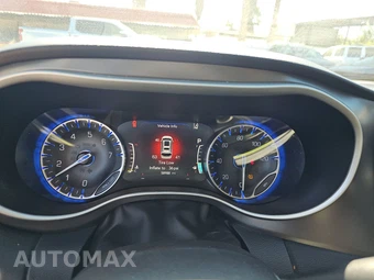 2024 Chrysler Pacifica Touring L 121.6" WB - miniatura 12