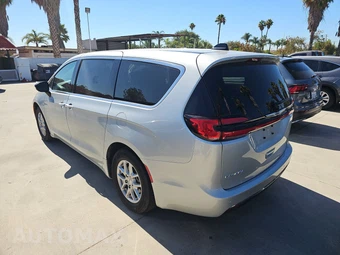 2024 Chrysler Pacifica Touring L 121.6" WB - miniatura 6