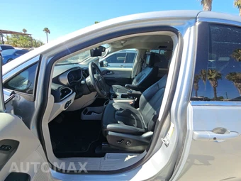2024 Chrysler Pacifica Touring L 121.6" WB - miniatura 7