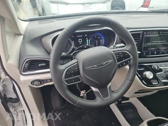 2024 Chrysler Pacifica Touring L 121.6" WB - miniatura 10