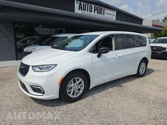 2024 Chrysler Pacifica Touring L 121.6" WB