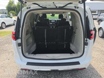 2024 Chrysler Pacifica Touring L 121.6" WB - miniatura 15