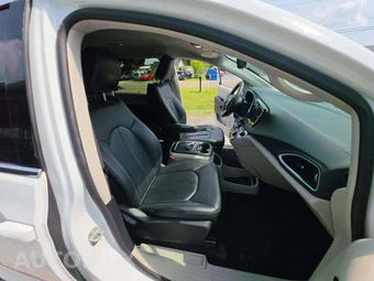 2024 Chrysler Pacifica Touring L 121.6" WB - miniatura 19