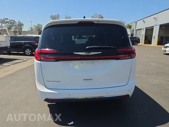 2024 Chrysler Pacifica Touring L 121.6" WB - miniatura 5