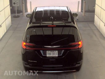 2024 Chrysler Pacifica Touring L 121.6" WB - miniatura 5