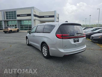 2024 Chrysler Pacifica Touring L 121.6" WB - miniatura 2