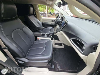 2024 Chrysler Pacifica Touring L 121.6" WB - miniatura 16