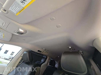 2024 Chrysler Pacifica Touring L 121.6" WB - miniatura 8