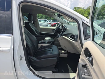 2024 Chrysler Pacifica Touring L 121.6" WB - miniatura 14