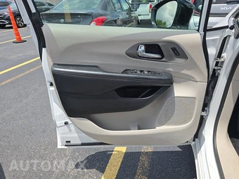 2024 Chrysler Pacifica Touring L 121.6" WB - miniatura 15