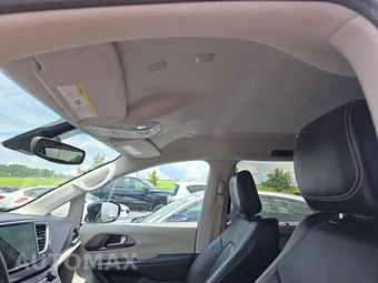 2024 Chrysler Pacifica Touring L 121.6" WB - miniatura 21