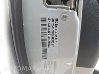 2024 Chrysler Pacifica Touring L 121.6" WB - miniatura 5