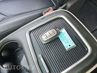 2024 Chrysler Pacifica Touring L 121.6" WB - miniatura 8