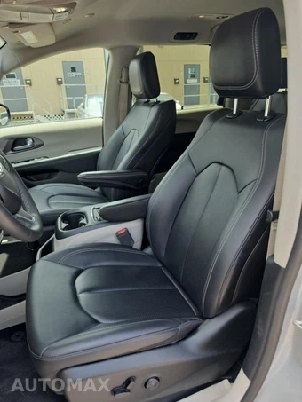 2024 Chrysler Pacifica Touring L 121.6" WB - miniatura 13