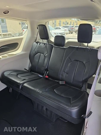2024 Chrysler Pacifica Touring L 121.6" WB - miniatura 17
