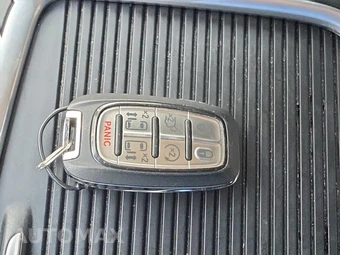 2024 Chrysler Pacifica Touring L 121.6" WB - miniatura 25