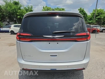 2024 Chrysler Pacifica Touring L 121.6" WB - miniatura 5