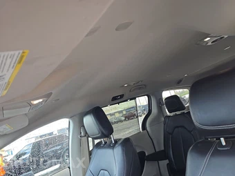2024 Chrysler Pacifica Touring L 121.6" WB - miniatura 18