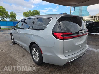 2024 Chrysler Pacifica Touring L 121.6" WB - miniatura 6