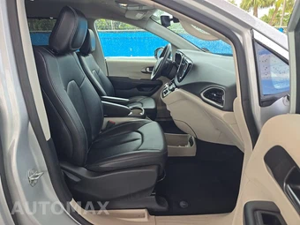 2024 Chrysler Pacifica Touring L 121.6" WB - miniatura 8