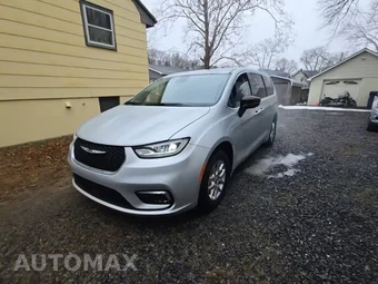 2024 Chrysler Pacifica Touring L 121.6" WB