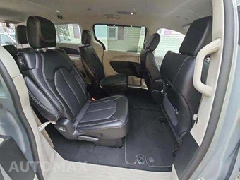 2024 Chrysler Pacifica Touring L 121.6" WB - miniatura 18