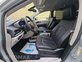 2024 Chrysler Pacifica Touring L 121.6" WB - miniatura 7