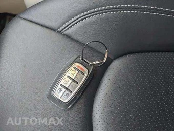 2024 Chrysler Pacifica Touring L 121.6" WB - miniatura 9