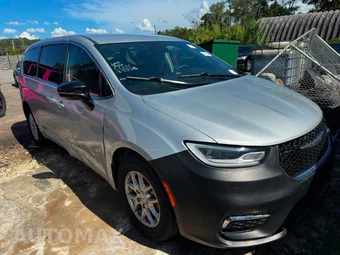 2024 Chrysler Pacifica Touring L 121.6" WB - car from the USA, Manheim Buy-Now listing at AUTOMAX