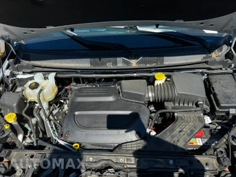 2024 Chrysler Pacifica Touring L 121.6" WB - miniatura 11