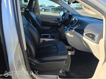 2024 Chrysler Pacifica Touring L 121.6" WB - miniatura 8
