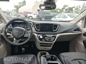 2024 Chrysler Pacifica Touring L 121.6" WB - miniatura 11