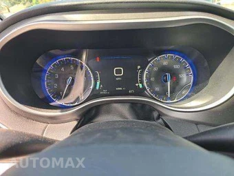 2024 Chrysler Pacifica Touring L 121.6" WB - miniatura 10