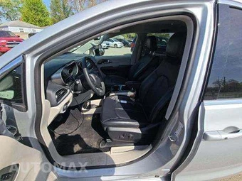 2024 Chrysler Pacifica Touring L 121.6" WB - miniatura 7