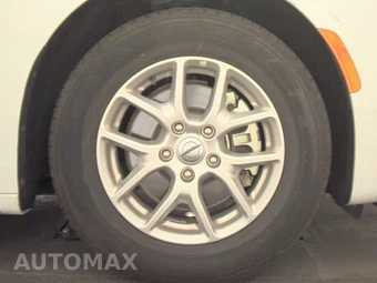 2024 Chrysler Pacifica Touring L 121.6" WB - miniatura 10