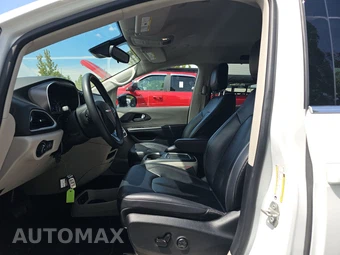2024 Chrysler Pacifica Touring L 121.6" WB - miniatura 13