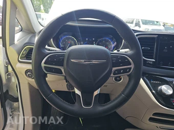 2024 Chrysler Pacifica Touring L 121.6" WB - miniatura 16