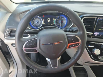 2024 Chrysler Pacifica Touring L 121.6" WB - miniatura 16