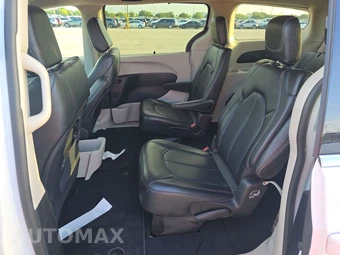 2024 Chrysler Pacifica Touring L 121.6" WB - miniatura 19