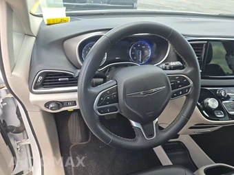 2024 Chrysler Pacifica Touring L 121.6" WB - miniatura 15