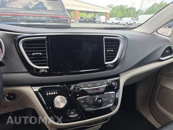 2024 Chrysler Pacifica Touring L 121.6" WB - miniatura 16
